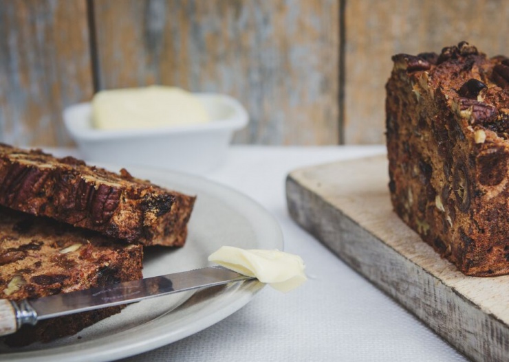 date-polenta-banana-loaf-recipe-uk-sports-institute